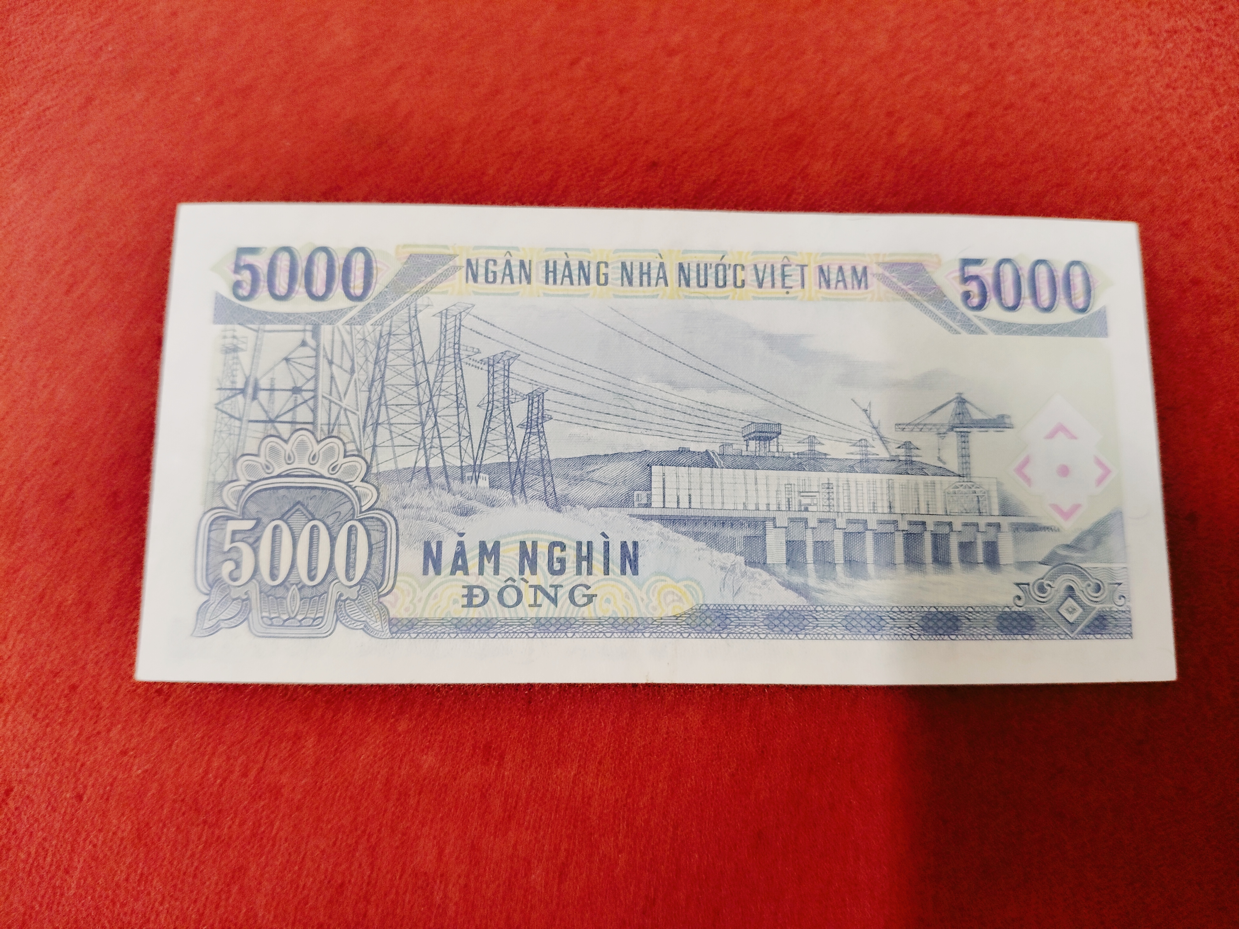 Vietnam – 5000 dong unc currency note — photo 2 of 2