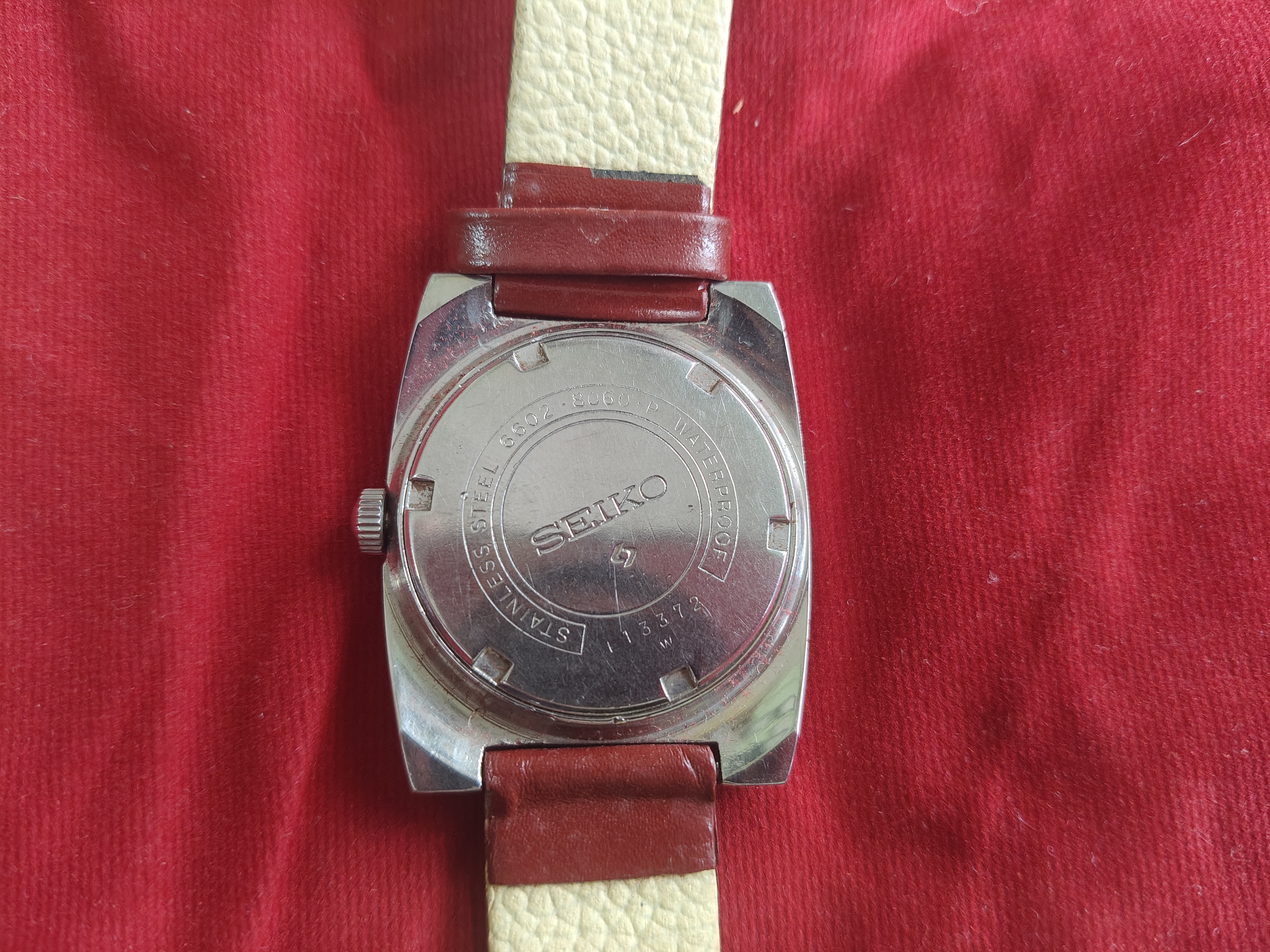 Vintage Seiko watch — photo 2 of 2
