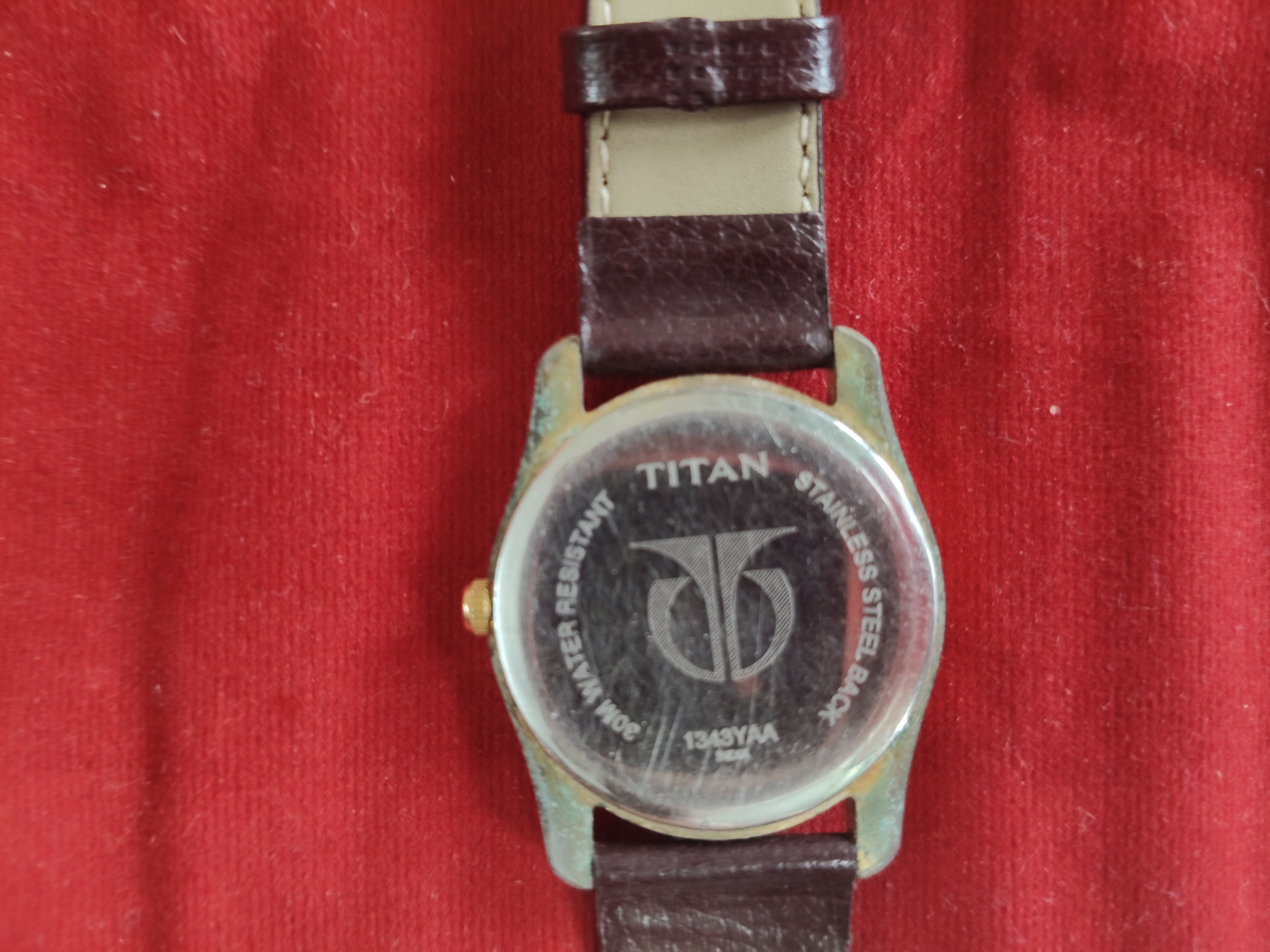 Titan quartz watch used  — photo 2 of 2