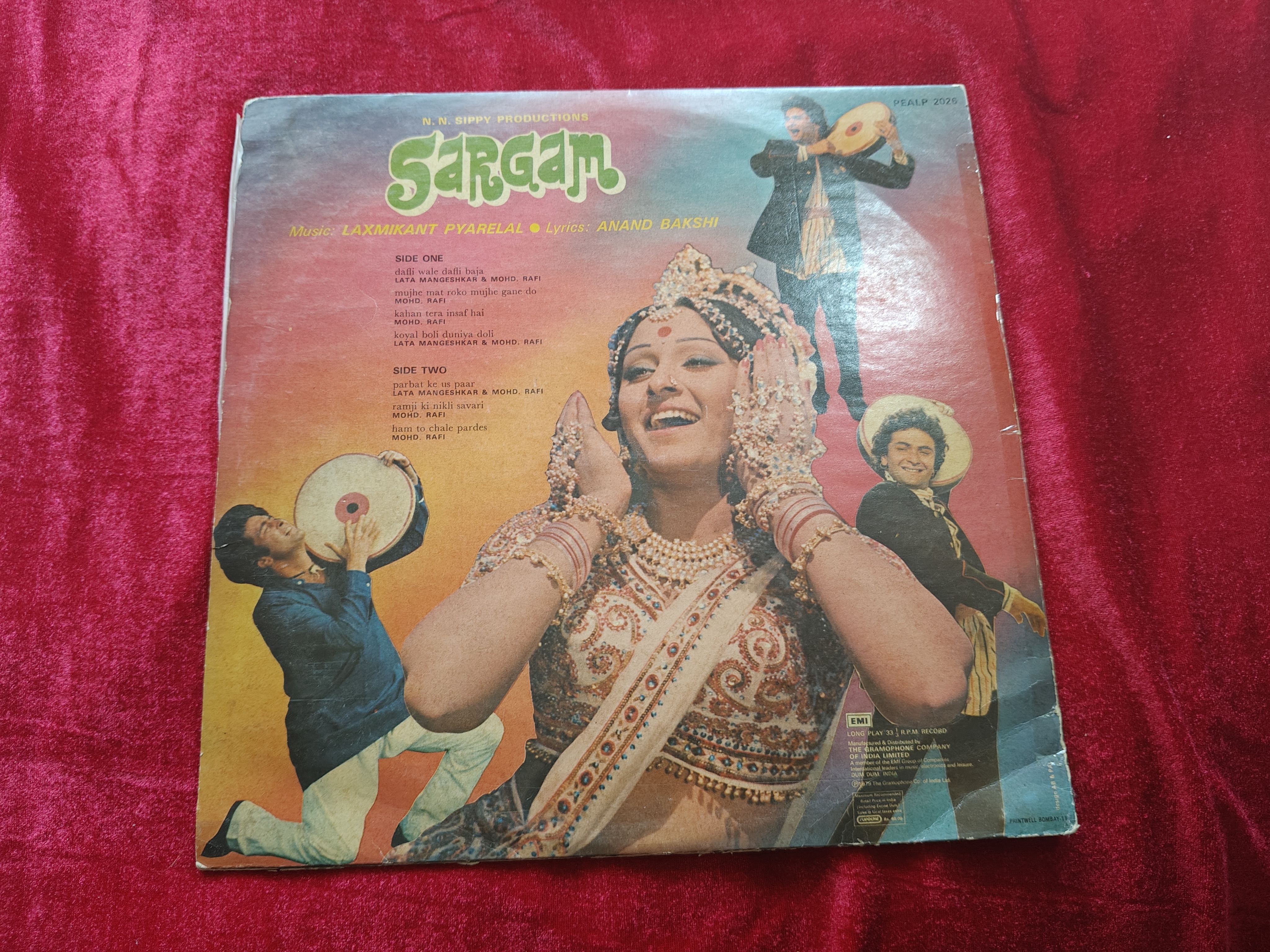 Sargam , Hindi Movie Vinyl Record,Condition — photo 2 of 2