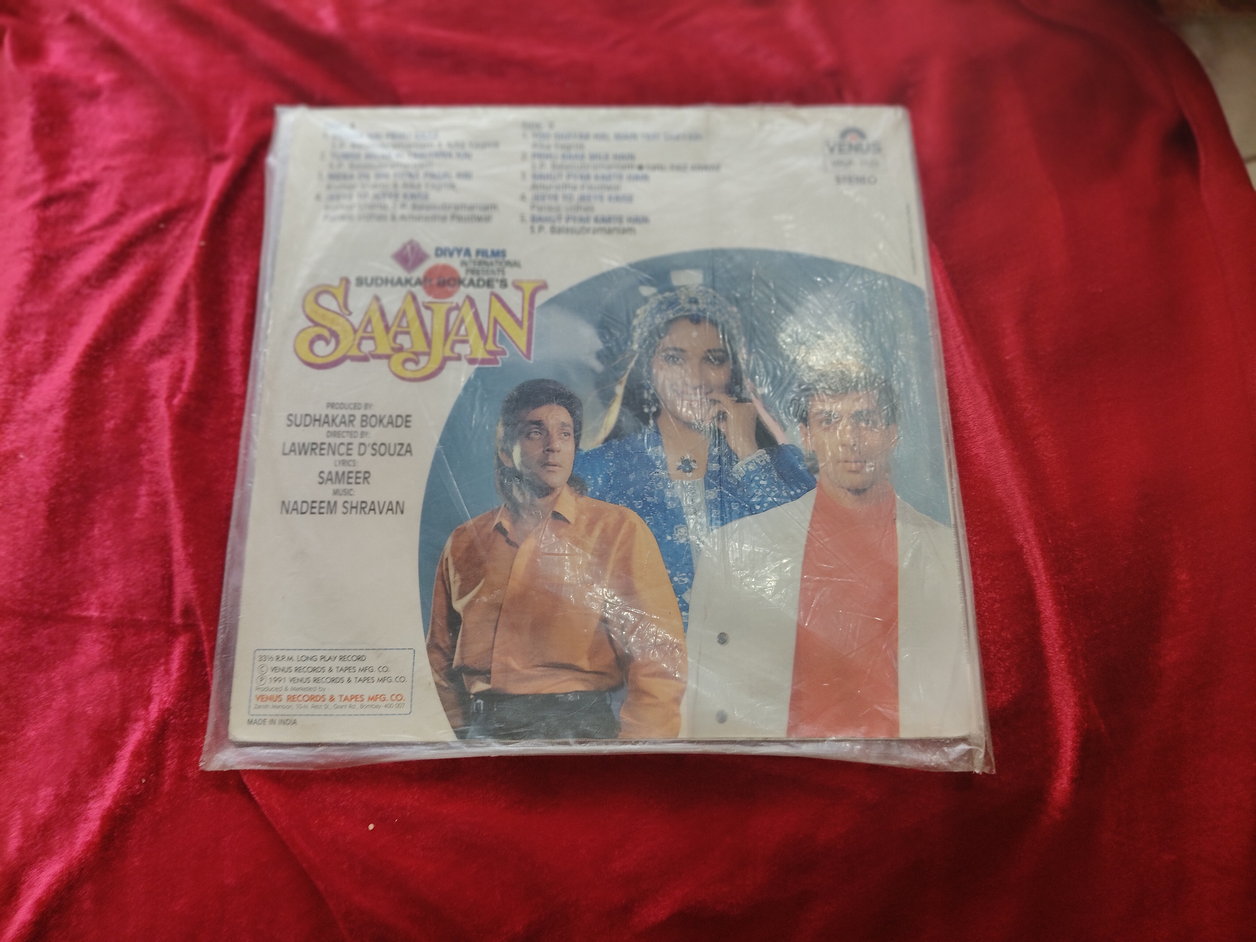 Saajan Hindi Movie LP Vinyl Record — photo 2 of 2