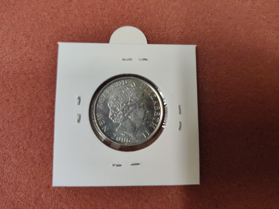 New Zealand 50-cent coin — photo 2 of 2