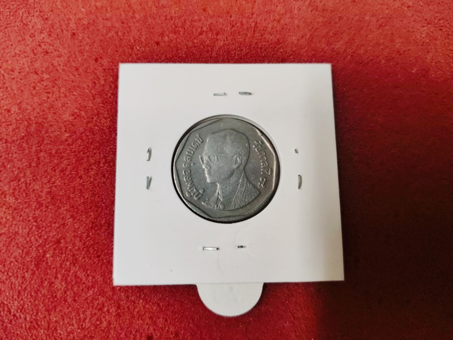  5 Baht coin from Thailand featuring King Rama IX and Wat Benchamabophit — photo 2 of 2