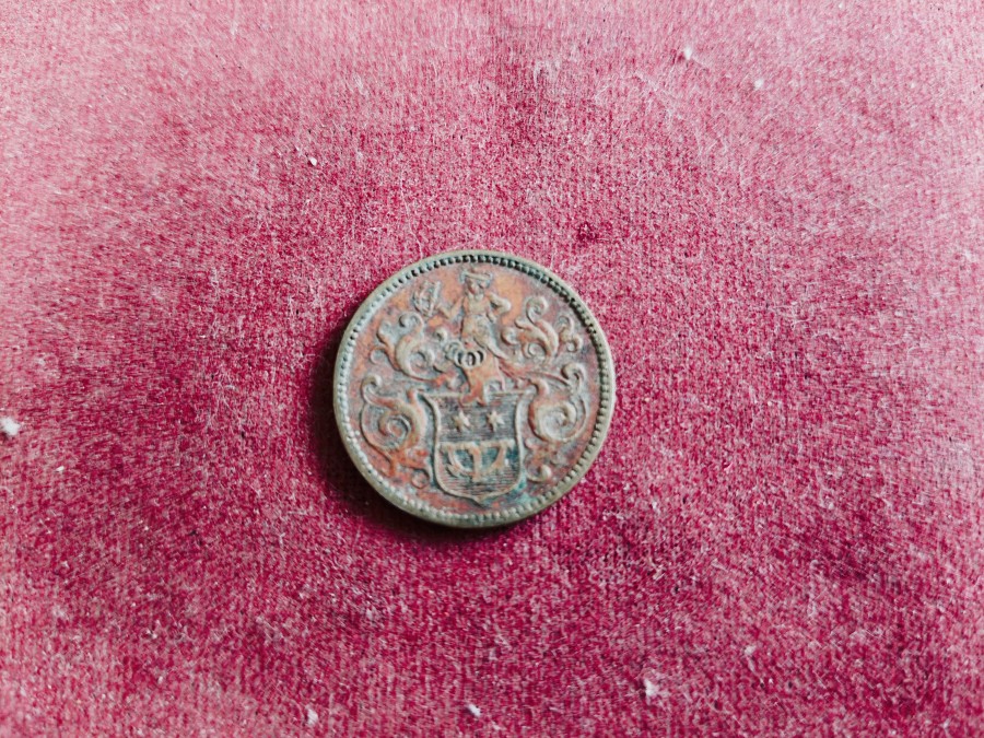 Volkart Brothers Copper token for female workers  — photo 2 of 2