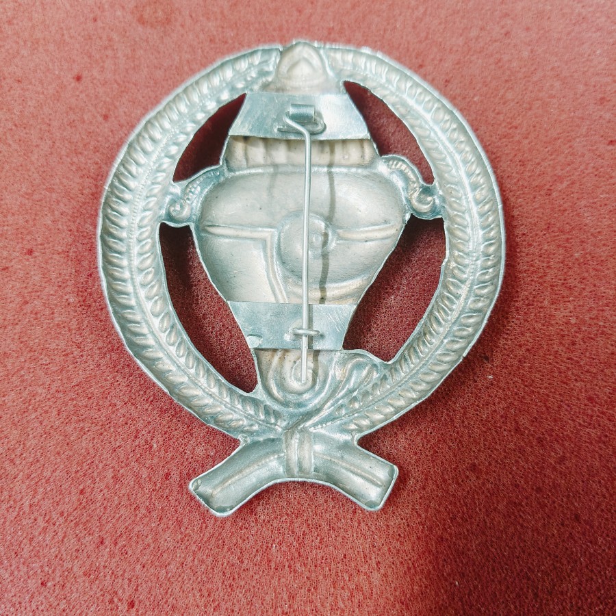 Police cap badge of Travancore Infantry  — photo 2 of 2